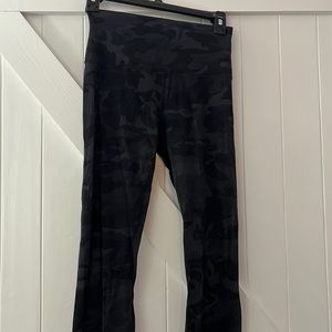 lulu lemon leggings size 4, length 28